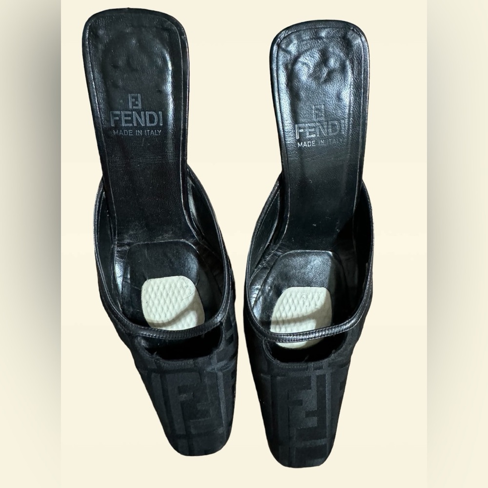 Fendi Black kitten mule